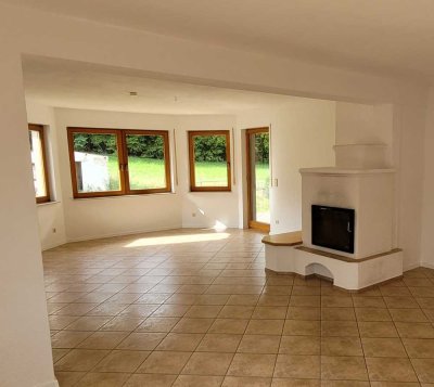Herrliche 4,5 Zimmer Wohnung mit Südlage am Waldrand in Ispringen