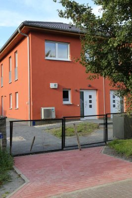Ruhiges Wohnen im Grünen mit schneller Direktverbindung in die Berliner Mitte zur Innenstadt