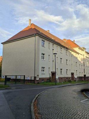kleine Wohnung mit grünem Ausblick sucht neuen Mieter