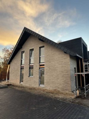 Nachhaltiges Premium-Doppelhaus in CLT-Holzmassivbauweise-KFW40, 5 Zimmer & gehobene Ausstattung