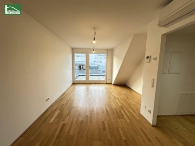 Klimatisierte Dachgeschoss-Wohnung mit Traumbad und Terrasse!