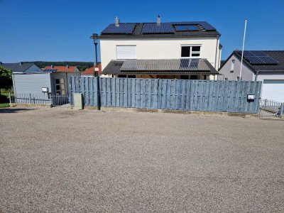 Schöne 3-Zimmer Maisonette-Wohnung mit Terrasse in Kösching-Kasing
