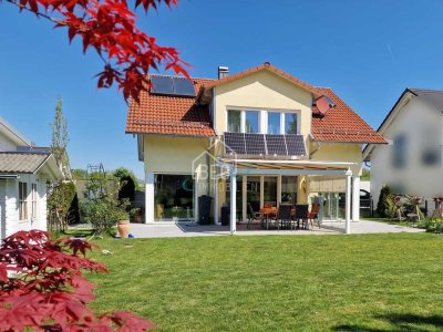 Licht, Raum & Lebensqualität – Einfamilienhaus in naturnaher Lage