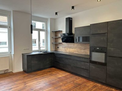 COMPLETELY RESTORED TOWNHOUSE WITH NICE FEATURES IN CENTRAL CITY LOCATION!