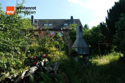 Schöne Doppelhaushälfte in Feldrandlage mit weitem Blick und großem Potenzial