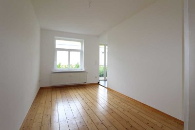 Helle 3 Zimmer mit offener Küche und großem Balkon!
