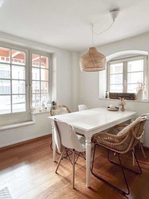 Anfragen per E-mail! - Charmante 2 ZKB Dachterrassenwohnung im Baudenkmal am Augsburger Dom!