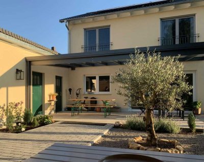 Einfamilienhaus mit mediterranem Flair und exklusiver Ausstattung