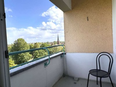 2 WOHNUNGEN zum PAKETPREIS | 1 x FREI + 1 x VERMIETET | 8.OG mit AUSBLICK | BALKON + LIFT + KELLER