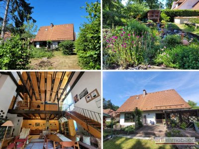 * DAS BESONDERE WOHNHAUS *  
* Freistehendes ATELIERHAUS, tolles Grundstück, Garage *