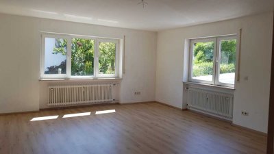 Freundliche, helle Wohnung im Grünen mit Balkon