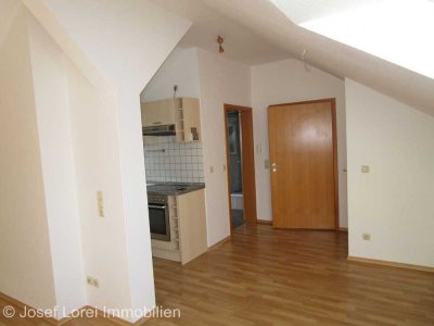 Charmantes und helles Apartment mit EBK