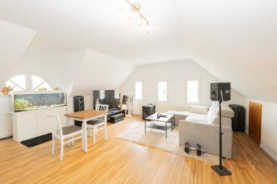 Loftflair im historischen Fachwerk – Lichtdurchflutete 3-Zimmer-Wohnung in Hechthausen