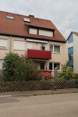 Von privat : 3-Zimmer-DG-Wohnung mit Balkon in Stuttgart Plieningen