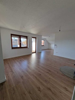 105qm Wohnung mit Küche, Fußbodenheizung, Holzofen, Einzelgarage, Einzelkellerraum