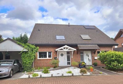 Doppelhaushälfte mit großem Carport - PROVISIONSFREI - Gute Lage