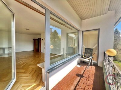 Geräumige, gepflegte 3-Zimmer-Wohnung mit zwei Loggien und Garage in Zweifamilienhaus