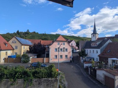 Schöne Dachgeschoss-Wohnung in Stammheim, ca. 80 m², 3.5 Zi.