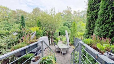 Modernes Haus mit großem Garten und gehobener Ausstattung