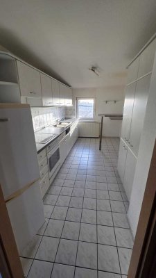2-Raum Wohnung mit möblierter Küche