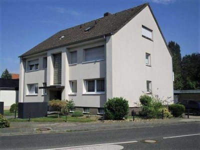 Gepflegte Dachgeschosswohnung inklusive Stellplatz in Willich-Neersen!