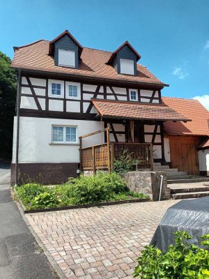 Charmantes Fachwerkhaus mit 6 Zimmern und Garage in Mömbris