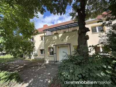 Großes Mehrfamilienhaus mit vielfältigen Nutzungsmöglichkeiten zu verkaufen