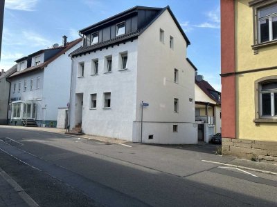 ++vermietetes Zweifamilienhaus mit ca. 6 % Rendite! ++