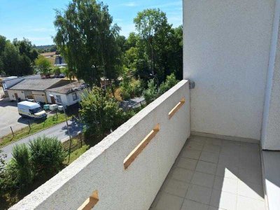 Attraktive 3 - R Wohnung mit Balkon in ländlicher Umgebung zu vermieten !
