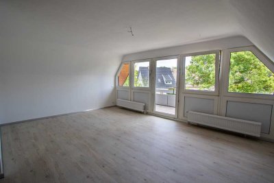 Helle, großzügige Wohnung im Dachgeschoss