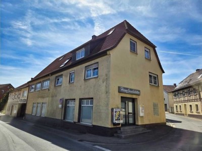 *PREISREDUZIERUNG* Modernisiertes MFH inkl. Gewerbe mit Nebengebäude u. Garagen in zentraler Lage v