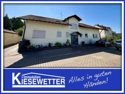 Helle 4-ZKB-Dachgeschosswohnung mit Balkon und 2 Stellplätzen in Eich