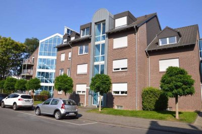 Attraktive 2-Zimmer Dachgeschosswohnung mit Balkon in MG-Rheydt
