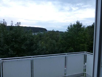 80 m² Wohnung,  4 Zimmer, Balkon, Stellplatz