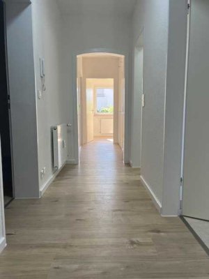 Griesheim sanierte 3 Zimmerwohnung mit Balkon in ruhiger Wohnlage