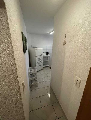 Möblierte und renovierte 1-Zimmer-Wohnung zu vermieten