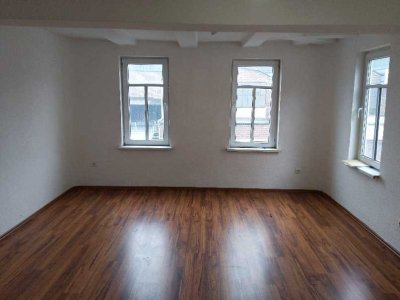 WG 2-Zimmer mit Nutzung der möblierten Küche & Bad ab sofort