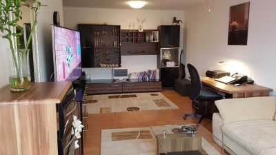 gepflegte 2-Zimmer-Wohnung , Voll Möbliert, mit Einbauküche,Balkon  in Mz- Kastel