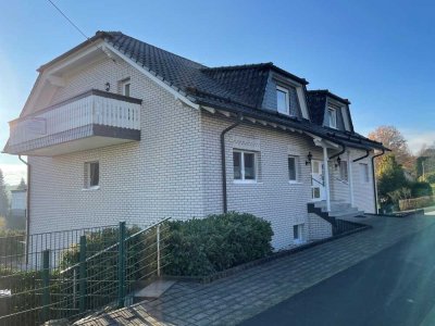 Gemütliche Dachgeschosswohnung in ruhiger Lage mit moderner Einbauküche und Balkon!