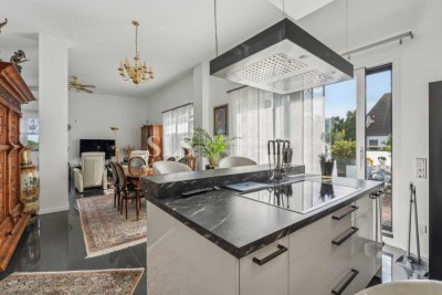 Repräsentatives Penthouse mit Dachterrasse, Einbauküche und Einzelgarage direkt am Rosengarten