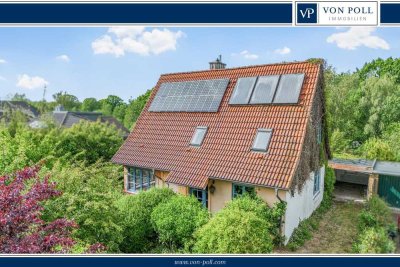 Einfamilienhaus mit großem Potenzial im Grünen auf Hanggrundstück