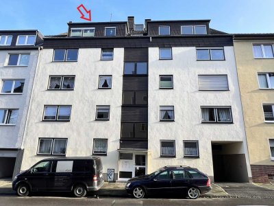 Gemütliche 3-Zimmer-Dachgeschosswohnung mit Aufzug und Balkon