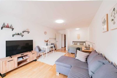 Moderne, neu renovierte 1 Zi Wohnung am Waldrand mit Stellplatz zu vermieten