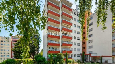 Renoviert und sofort bezugsfrei: 1,5-Zimmer-Etagenwohnung mit West-Loggia