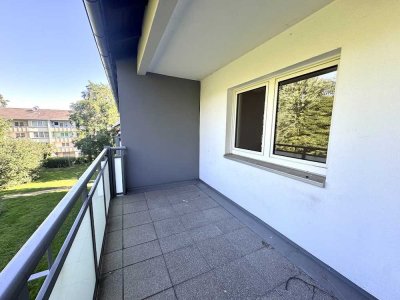 reserviert ! Wir haben saniert // helle 3 Zimmer Wohnung mit Balkon