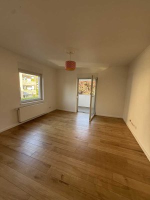 Exklusive 2-Zimmer mit Balkon EBK auch möbliert in Bessungen