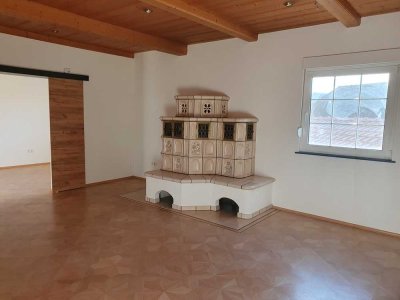 Charmante Wohnung mit Balkon und Gartenzugang zu vermieten!