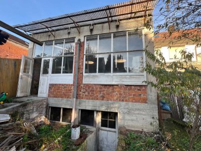 Echtes Loftpotenzial in ruhiger 2. Reihe einmalige Gelegenheit in Emmendingen –