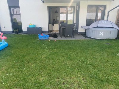 Schicke, neuw. helle 2 ZKB, 64qm, TG, großer Garten, ruhige, zentr. Lage