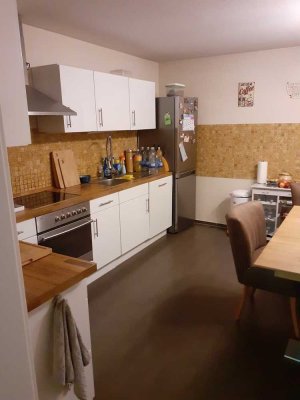 Schöne 3,5-Zimmer-Erdgeschosswohnung mit Terrasse in einem 2 Familienhaus  in Seligenstadt.